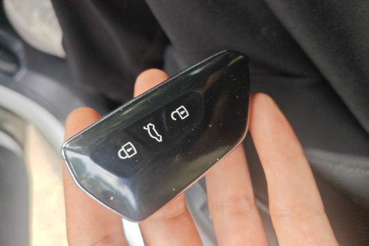 Used Volkswagen Passat 2025 Pro 380TSI Starry Dragon Edition Vehicle Key