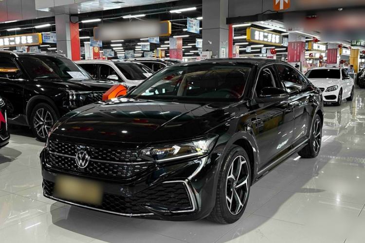Ojetý Volkswagen Passat 2026 Model, Outstanding 380TSI Xingkong Longteng Edition Guazi used car, China used car export, Used car for sale, Used  cars, Cheapest cars for sale