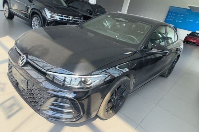 Ojetý Volkswagen Passat 2026 Model, Pro 380TSI Xingkong Longzun Edition
