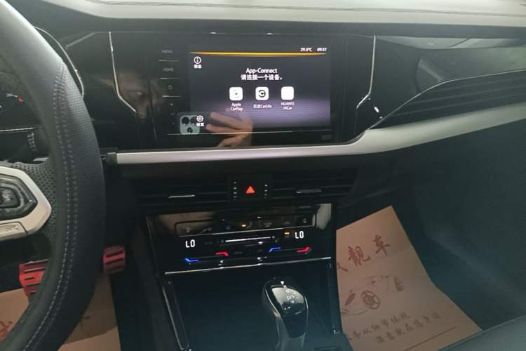 Used Volkswagen Passat 2026 Model, Outstanding 380TSI Xingkong Longteng Edition Audio And AC Panel