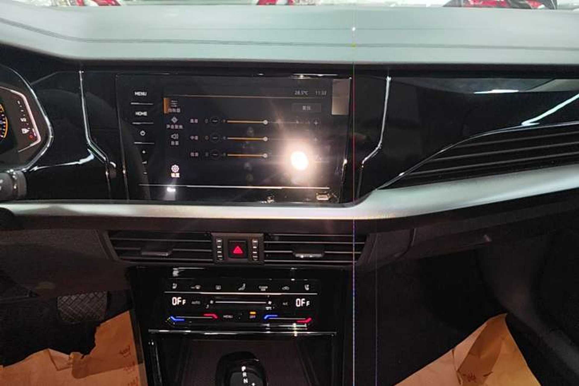 Used Volkswagen Passat 2026 Model, Outstanding 380TSI Longteng Edition Audio And AC Panel