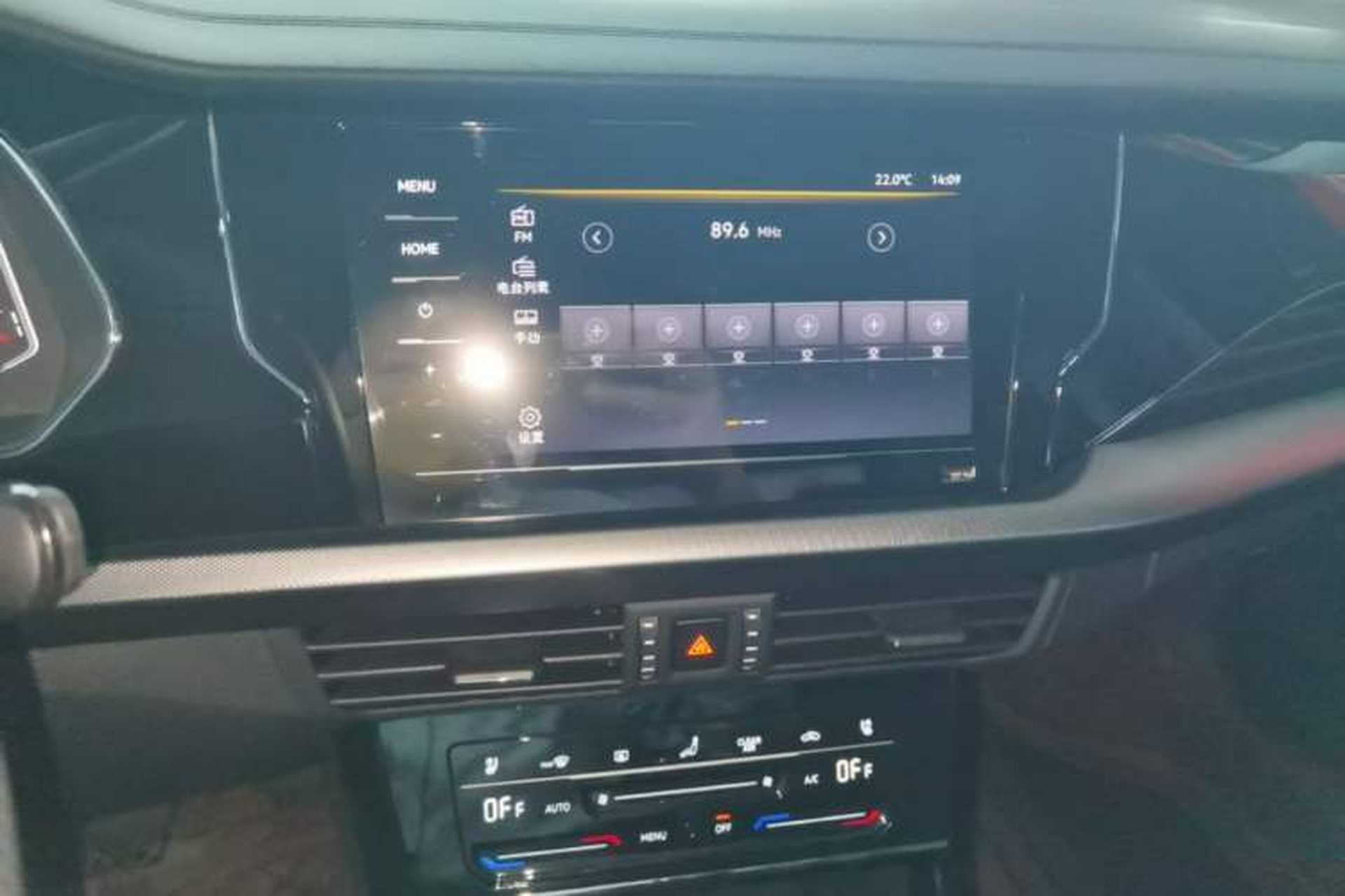 Used Volkswagen Passat 2026 Model, Outstanding 380TSI Longteng Edition Audio And AC Panel