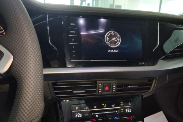 Used Volkswagen Passat 2026 Model, Outstanding 380TSI Xingkong Longteng Edition Audio And AC Panel