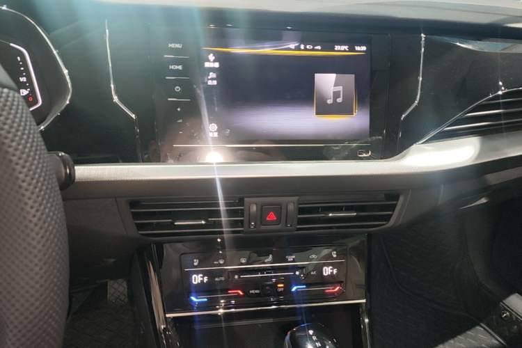 Used Volkswagen Passat 2026 Model, Outstanding 380TSI Xingkong Longteng Edition Audio And AC Panel
