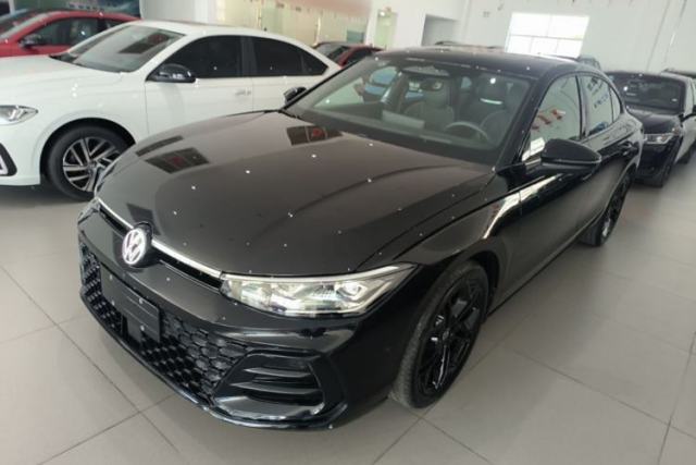 Ojetý Volkswagen Passat 2026 Model, Pro 380TSI Xingkong Longzun Edition