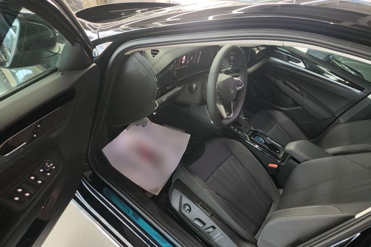 Used Volkswagen Passat 2026 Model, Outstanding 380TSI Longteng Edition Driver Seat