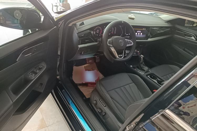 Used Volkswagen Passat 2026 Model, Outstanding 380TSI Xingkong Longteng Edition Driver Seat