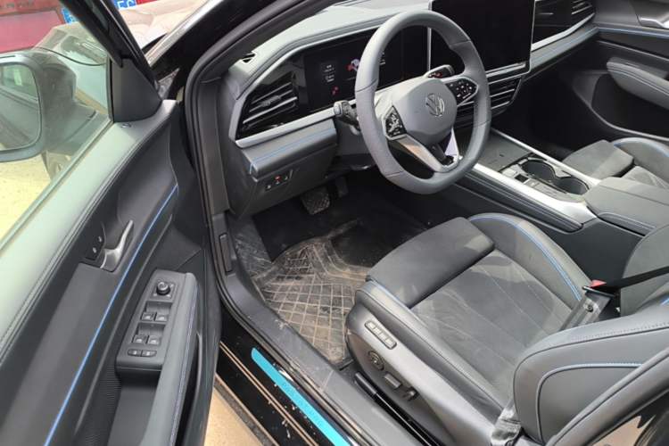 Used Volkswagen Passat 2026 Model, Pro 380TSI Xingkong Longzun Edition Driver Seat