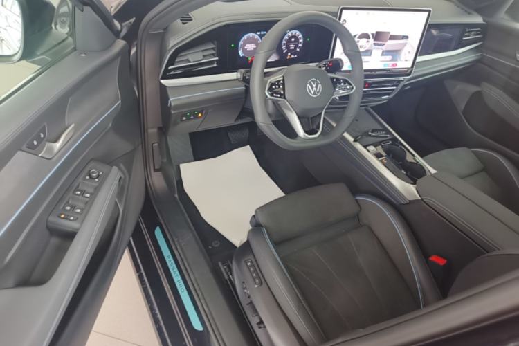 Used Volkswagen Passat 2026 Model, Pro 380TSI Xingkong Longzun Edition Driver Seat