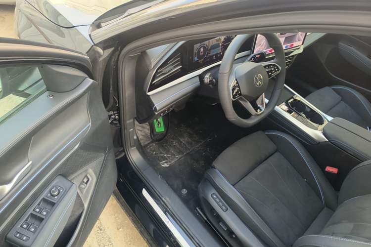 Used Volkswagen Passat 2026 Model, Pro 380TSI Xingkong Longzun Edition Driver Seat