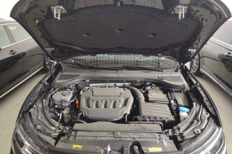 Used Volkswagen Passat 2026 Model, Pro 380TSI Xingkong Longyun Edition Engine Bay