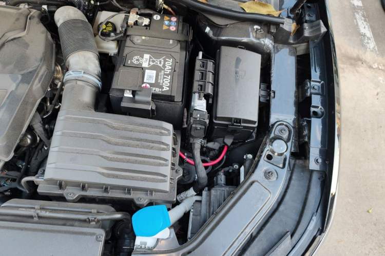 Used Volkswagen Passat 2026 Model, Outstanding 380TSI Longteng Edition Engine Bay Left