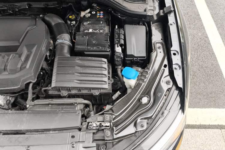 Used Volkswagen Passat 2026 Model, Pro 380TSI Longyun Edition Engine Bay Left