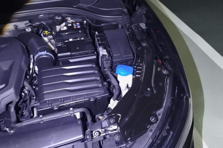 Used Volkswagen Passat 2026 Model, Pro 380TSI Xingkong Longyun Edition Engine Bay Left