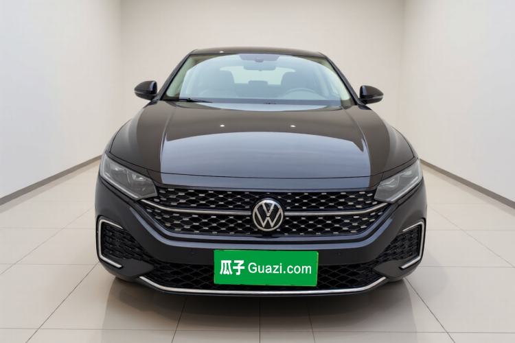 Used Volkswagen Passat 2026 Model, Outstanding 380TSI Xingkong Longteng Edition Exterior 1