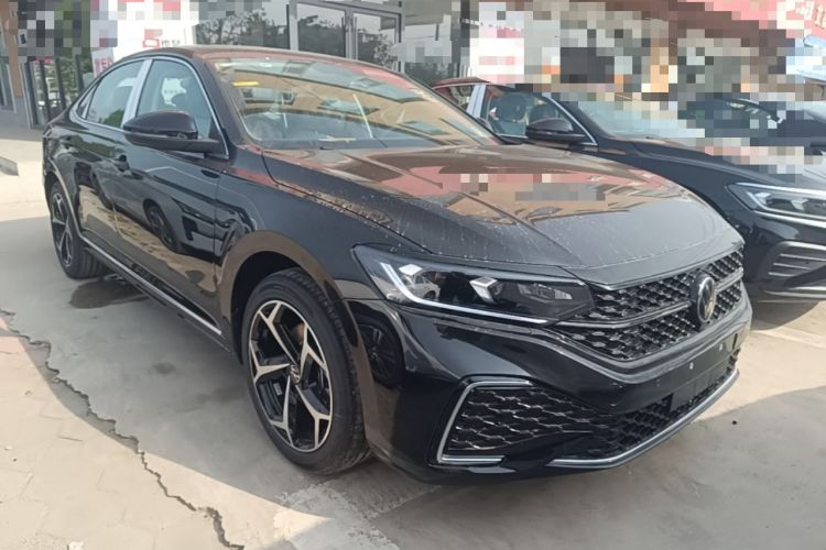Used Volkswagen Passat 2026 Model, Outstanding 380TSI Xingkong Longteng Edition Exterior 1