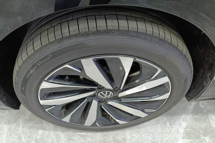 Used Volkswagen Passat 2026 Model, Outstanding 330TSI Elite Edition Exterior 4