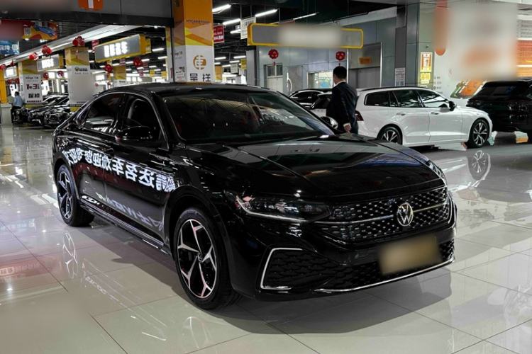 Used Volkswagen Passat 2026 Model, Outstanding 380TSI Xingkong Longteng Edition Exterior 5