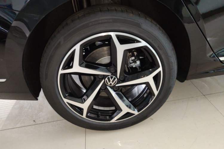 Used Volkswagen Passat 2026 Model, Outstanding 380TSI Xingkong Longteng Edition Exterior 5