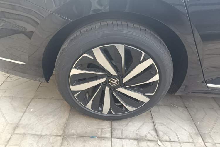 Used Volkswagen Passat 2026 Model, Outstanding 380TSI Longteng Edition Exterior 5