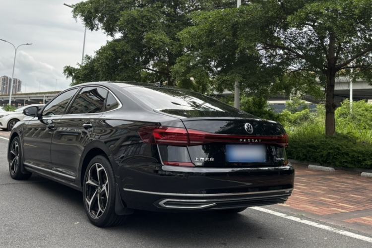 Used Volkswagen Passat 2026 Model, Outstanding 380TSI Xingkong Longteng Edition Exterior 6