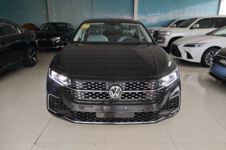 Used Volkswagen Passat 2026 Model, Outstanding 380TSI Xingkong Longteng Edition Front