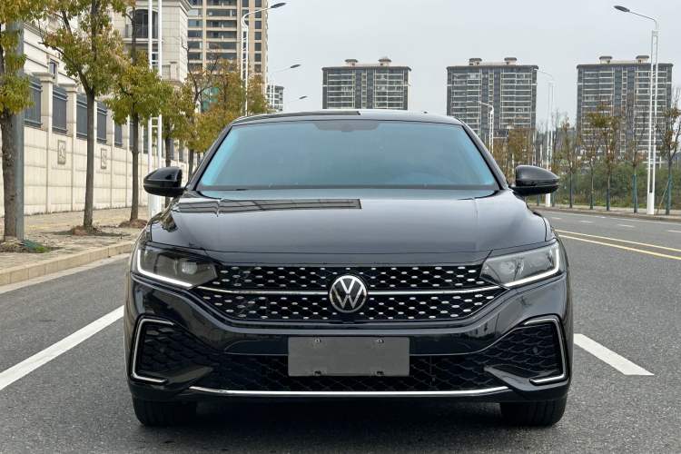 Used Volkswagen Passat 2026 Model, Outstanding 380TSI Xingkong Longteng Edition Front
