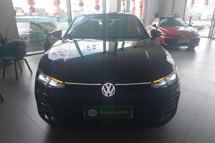 Used Volkswagen Passat 2026 Model, Pro 380TSI Xingkong Longzun Edition Front