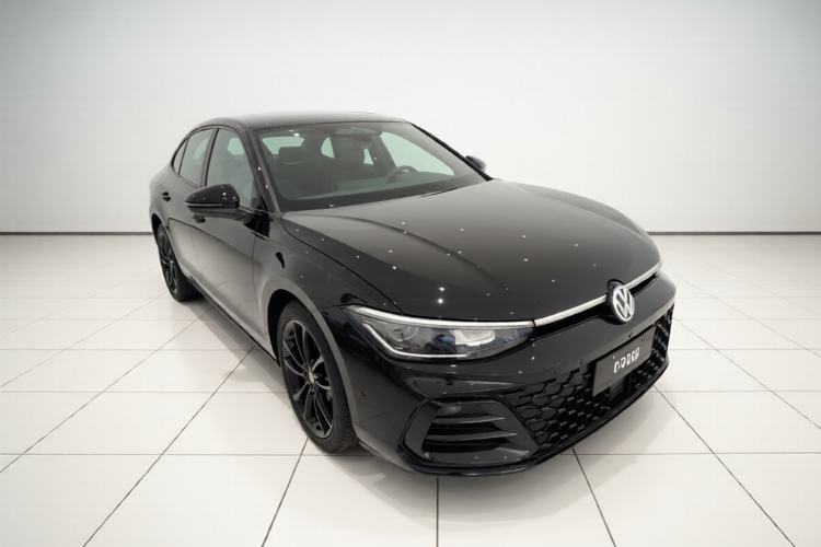 Used Volkswagen Passat 2026 Model, Pro 380TSI Xingkong Longzun Edition Front Right 45 Deg