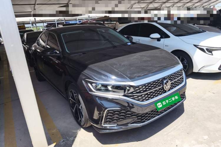 Used Volkswagen Passat 2026 Model, Outstanding 380TSI Xingkong Longteng Edition Front Right 45 Deg