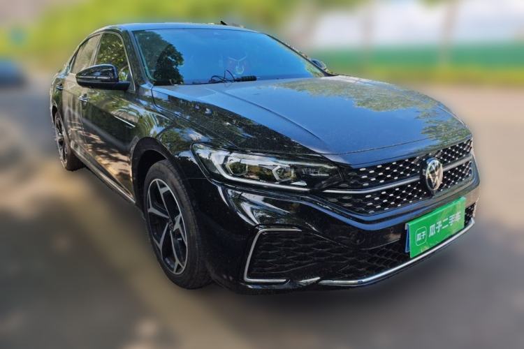 Used Volkswagen Passat 2026 Model, Outstanding 380TSI Xingkong Longyao Edition Front Right 45 Deg
