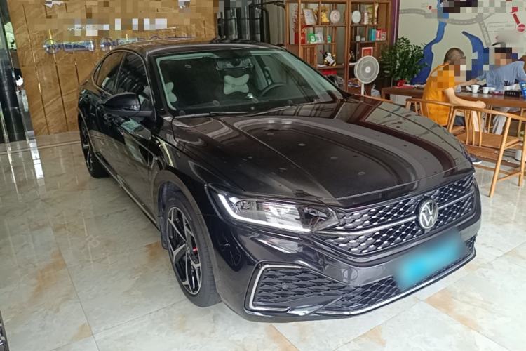 Used Volkswagen Passat 2026 Model, Outstanding 380TSI Xingkong Longteng Edition Front Right 45 Deg
