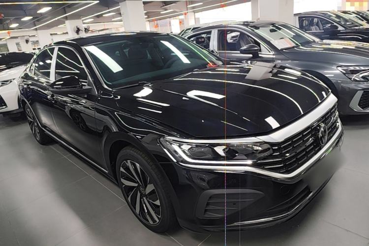 Used Volkswagen Passat 2026 Model, Outstanding 380TSI Longteng Edition Front Right 45 Deg