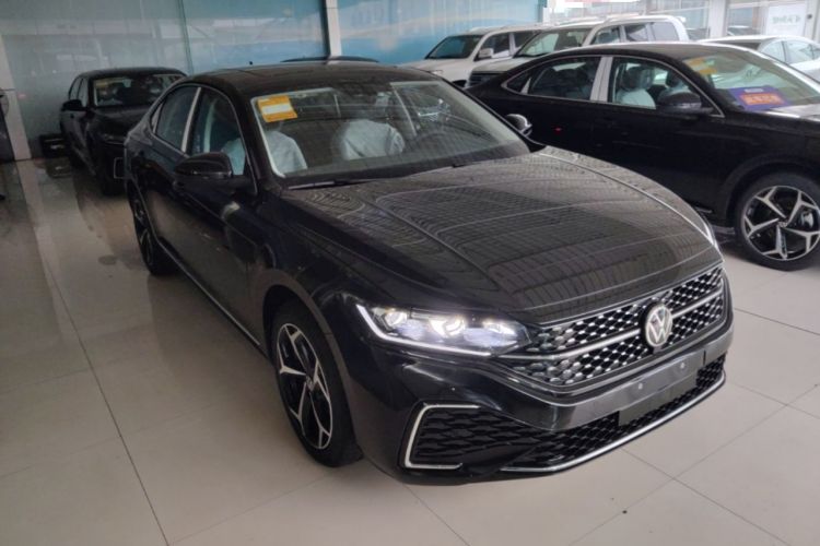Used Volkswagen Passat 2026 Model, Outstanding 380TSI Xingkong Longteng Edition Front Right 45 Deg
