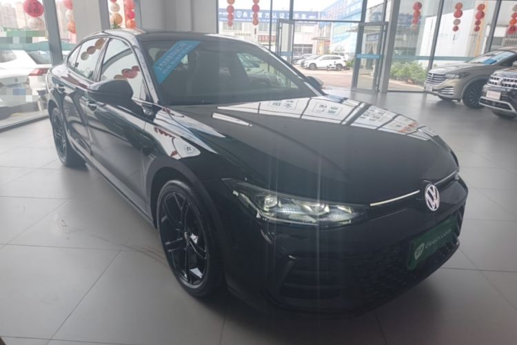 Used Volkswagen Passat 2026 Model, Pro 380TSI Xingkong Longzun Edition Front Right 45 Deg