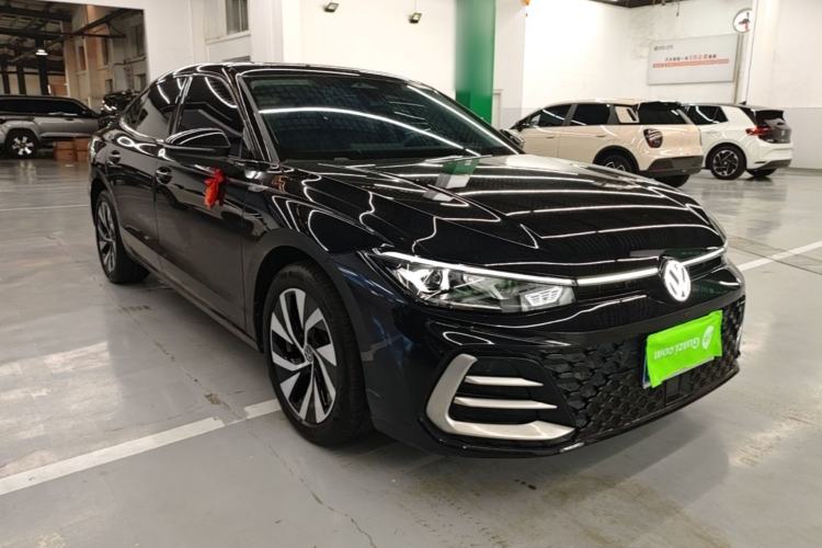 Used Volkswagen Passat 2026 Model, Pro 380TSI Xingkong Longyao Edition Front Right 45 Deg
