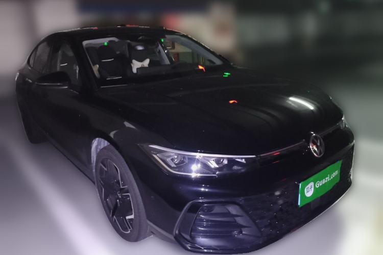 Used Volkswagen Passat 2026 Model, Pro 380TSI Xingkong Longyun Edition Front Right 45 Deg