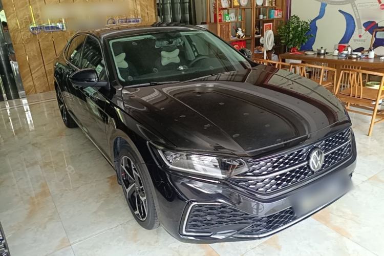 Used Volkswagen Passat 2026 Model, Outstanding 380TSI Xingkong Longteng Edition Front Right 45 Deg