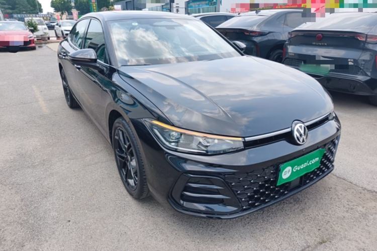 Used Volkswagen Passat 2026 Model, Pro 380TSI Xingkong Longzun Edition Front Right 45 Deg