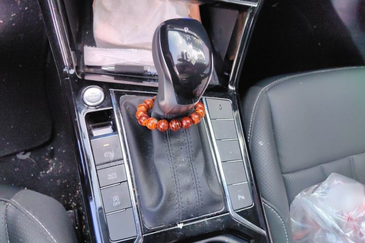 Used Volkswagen Passat 2026 Model, Outstanding 380TSI Xingkong Longteng Edition Gear Lever