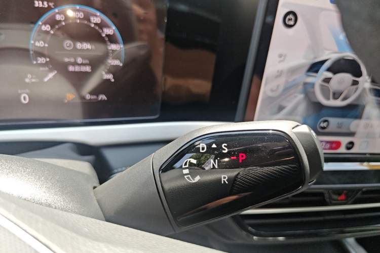 Used Volkswagen Passat 2026 Model, Pro 300TSI Longyao Edition Gear Lever