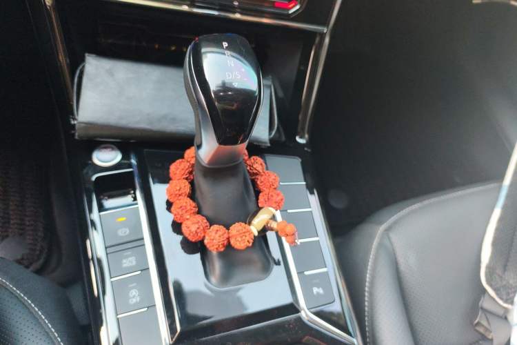 Used Volkswagen Passat 2026 Model, Outstanding 380TSI Longteng Edition Gear Lever