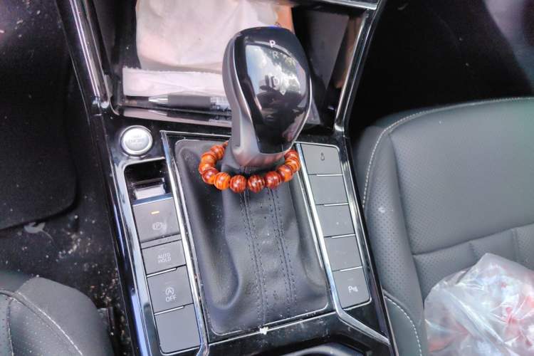 Used Volkswagen Passat 2026 Model, Outstanding 380TSI Xingkong Longteng Edition Gear Lever
