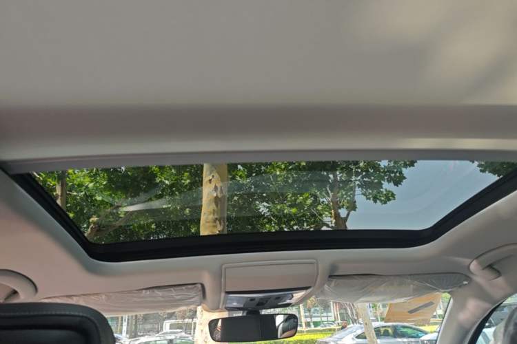 Used Volkswagen Passat 2026 Model, Outstanding 380TSI Xingkong Longteng Edition Headliner
