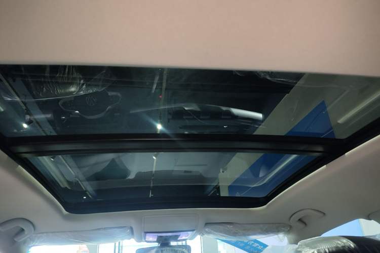 Used Volkswagen Passat 2026 Model, Outstanding 380TSI Xingkong Longteng Edition Headliner