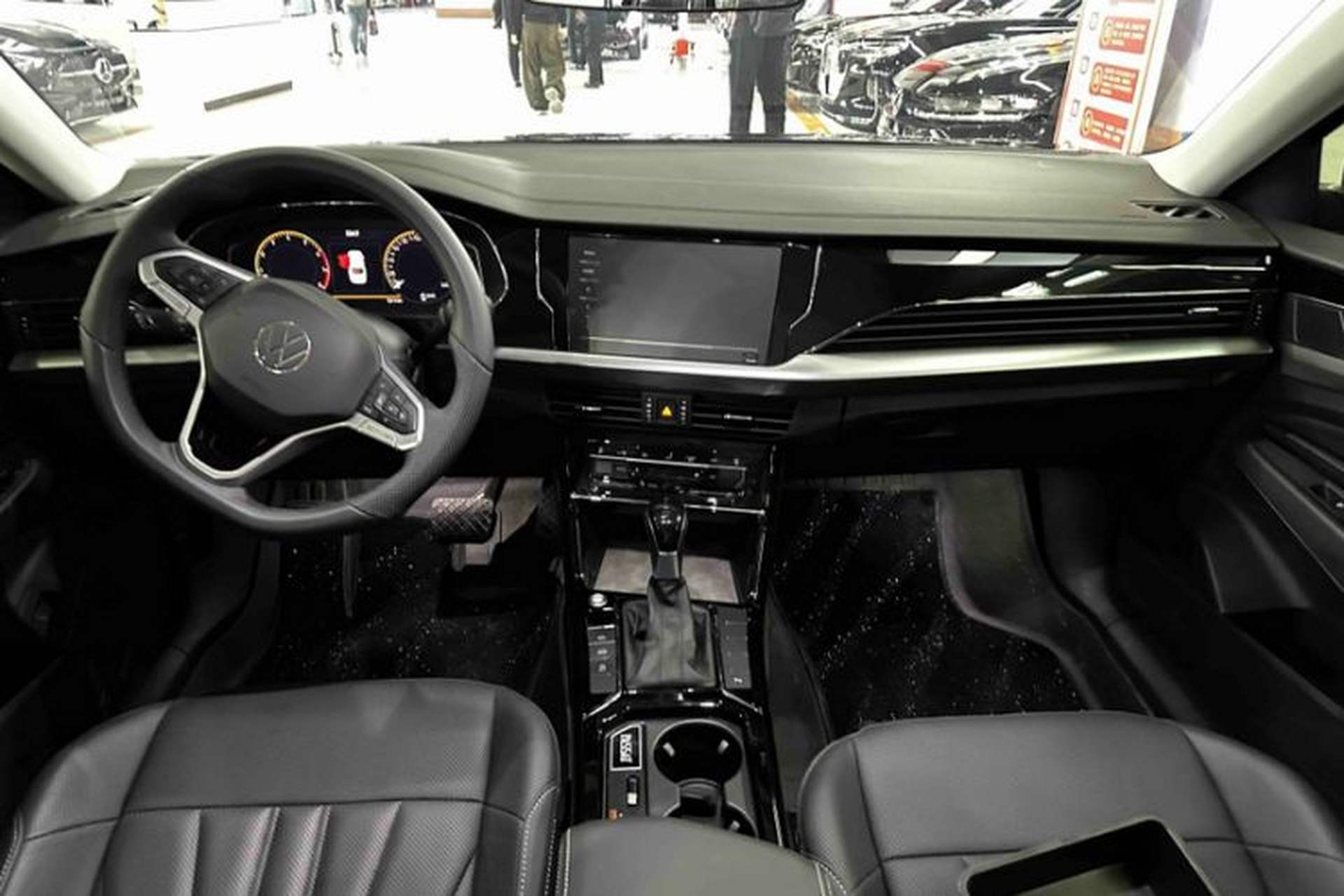 Used Volkswagen Passat 2026 Model, Outstanding 380TSI Xingkong Longteng Edition Interior 1