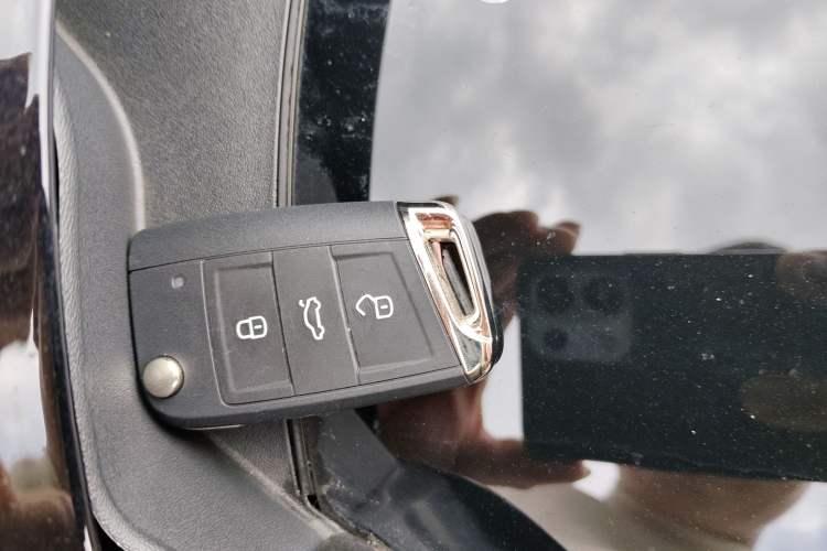 Used Volkswagen Passat 2026 Model, Outstanding 380TSI Xingkong Longteng Edition Interior 1