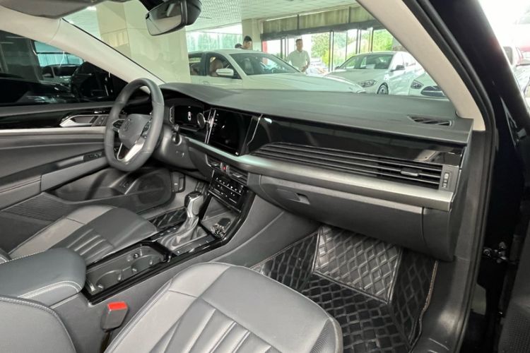 Used Volkswagen Passat 2026 Model, Outstanding 380TSI Xingkong Longteng Edition Interior 12