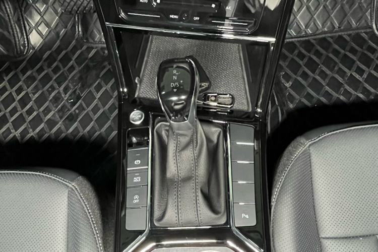 Used Volkswagen Passat 2026 Model, Outstanding 380TSI Xingkong Longteng Edition Interior 14