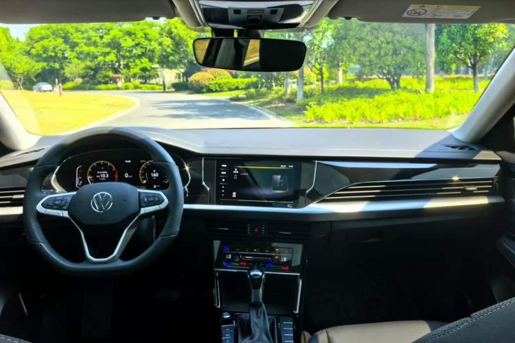 Used Volkswagen Passat 2026 Model, Outstanding 380TSI Xingkong Longteng Edition Interior 2